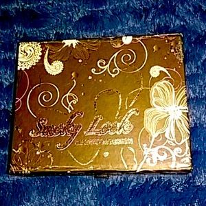 Smokey look eyeshadow collection